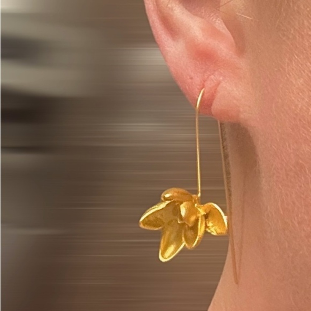 Nwt- Anthropologie Earrings Flower Gold Plated Steel Drop Dangle Magnolia